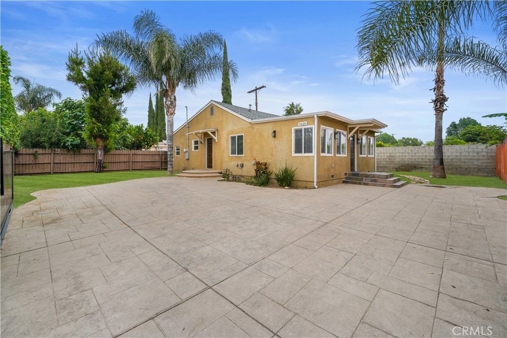 7620 Variel Avenue - Photo 0