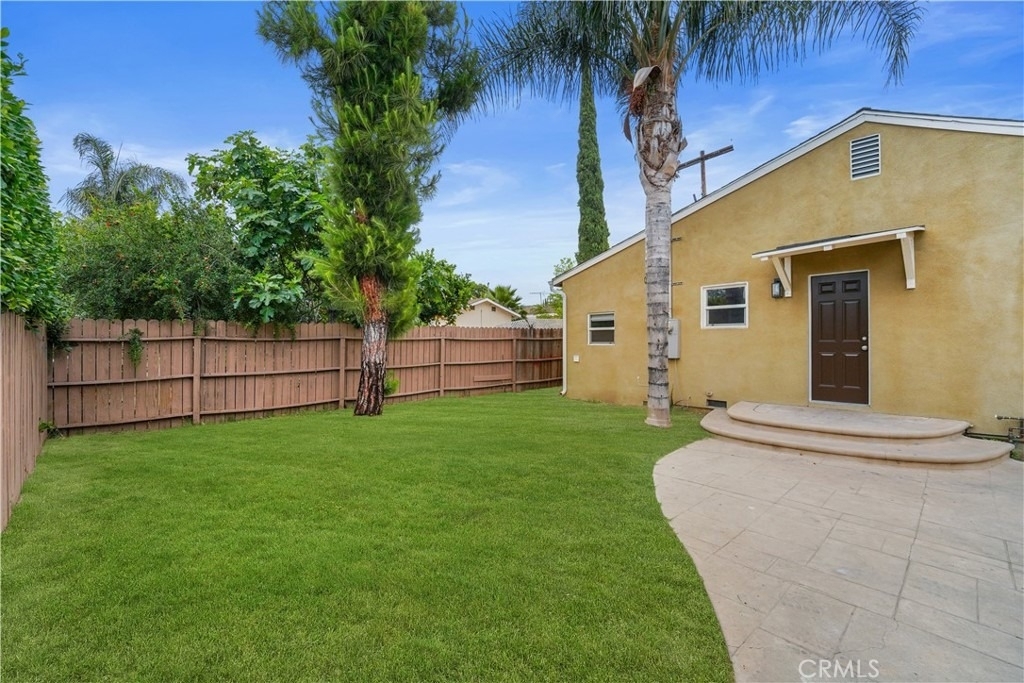 7620 Variel Avenue - Photo 4