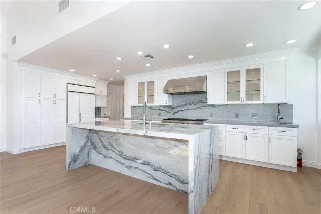 16973 Strawberry - Photo 8