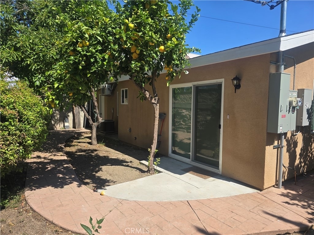 421 W Lexington - Photo 19
