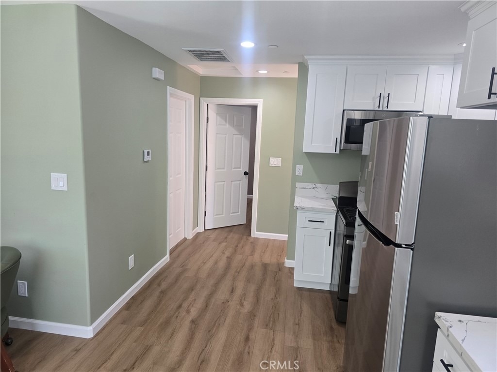 421 W Lexington - Photo 8