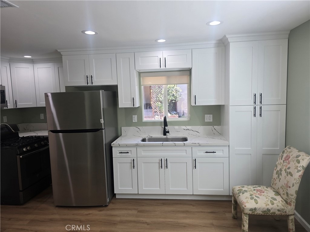 421 W Lexington - Photo 7