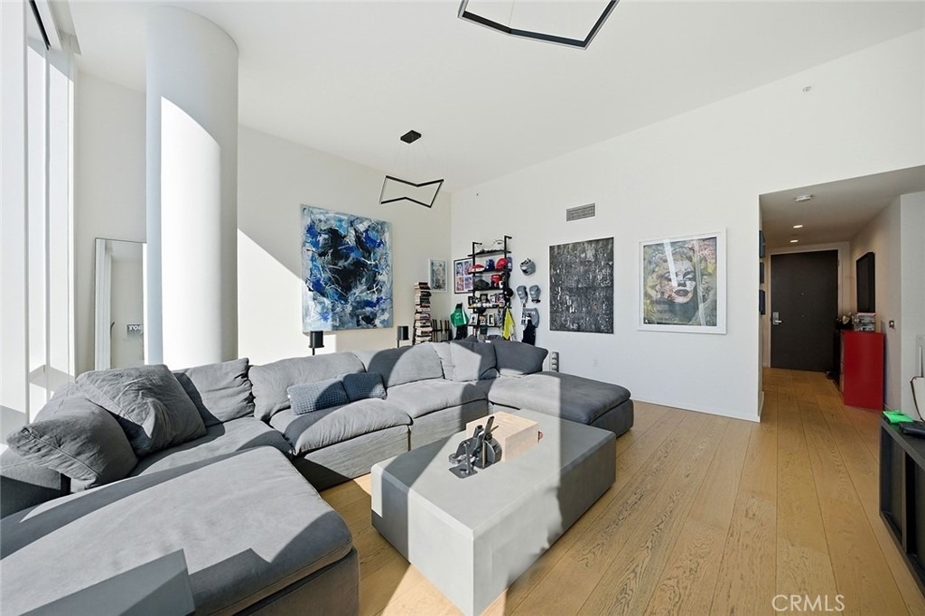 877 Francisco - Photo 19