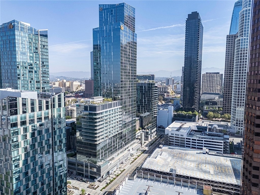 877 Francisco - Photo 0