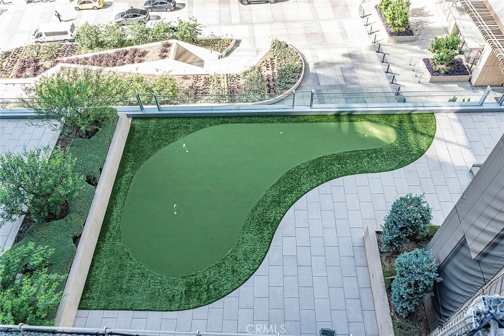 877 Francisco - Photo 3