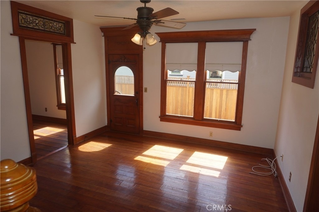 191 N Grand Street - Photo 2