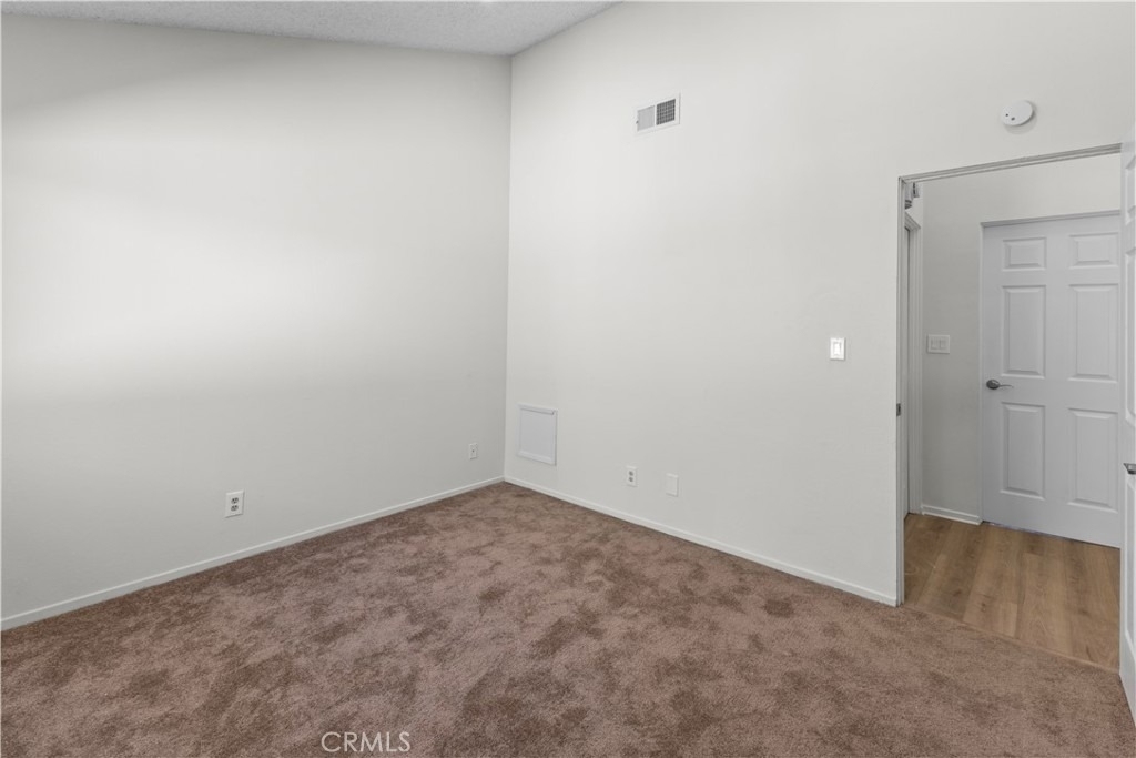 12750 Centralia Street - Photo 11