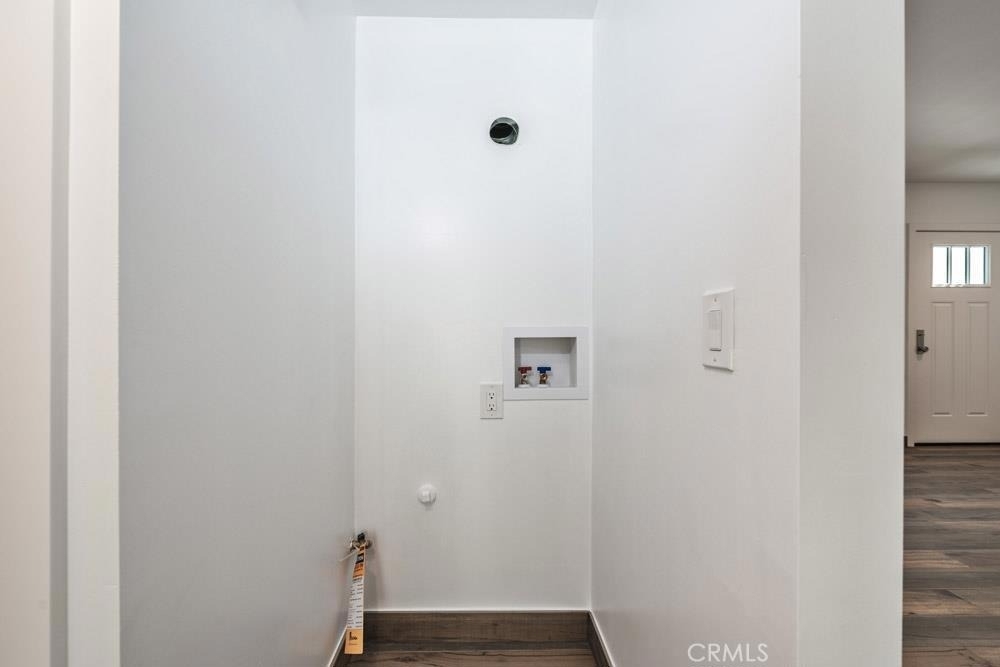 555 N Olive Street - Photo 9