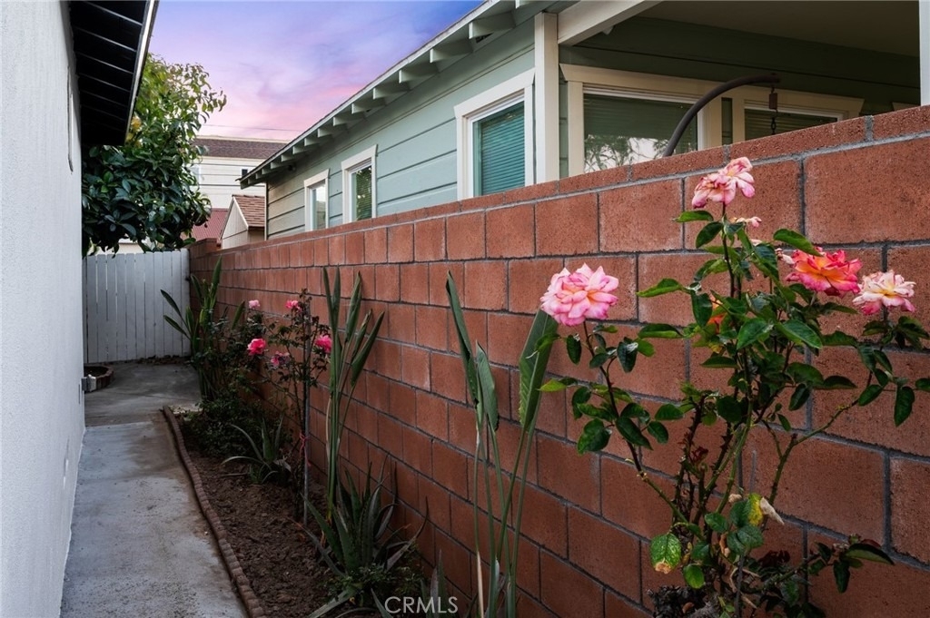 2023 Border Avenue - Photo 37