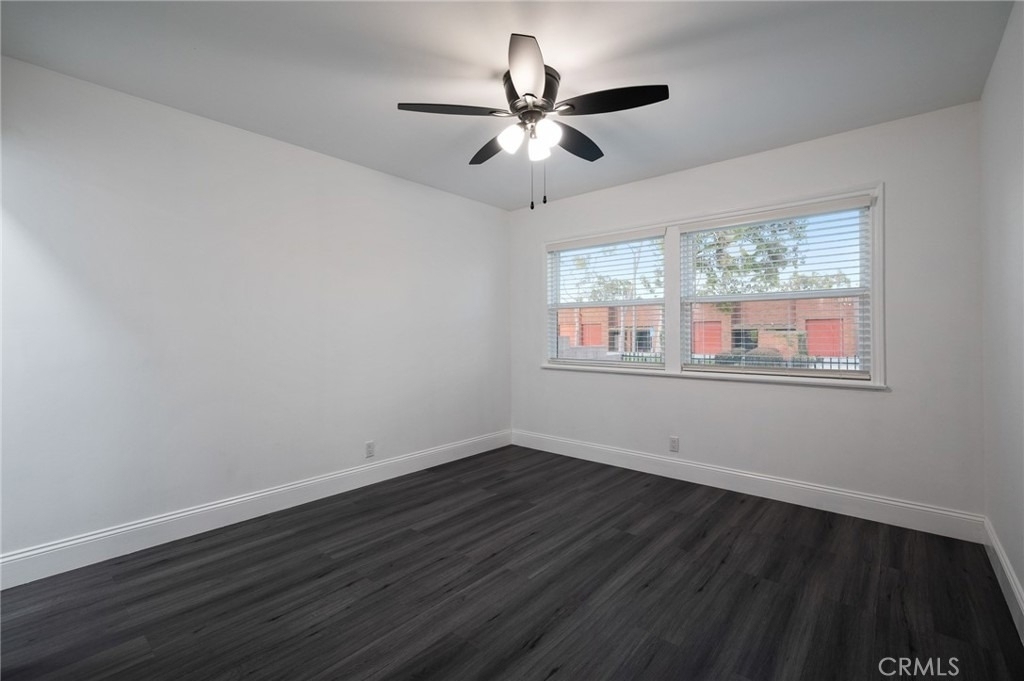 2023 Border Avenue - Photo 29