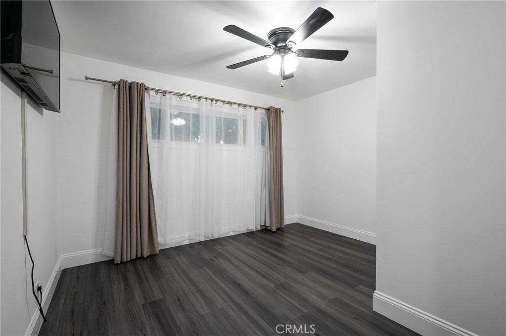 2023 Border Avenue - Photo 33