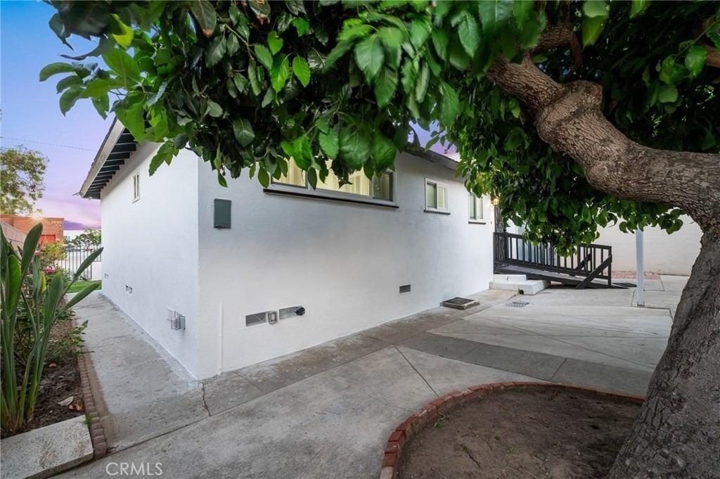 2023 Border Avenue - Photo 38