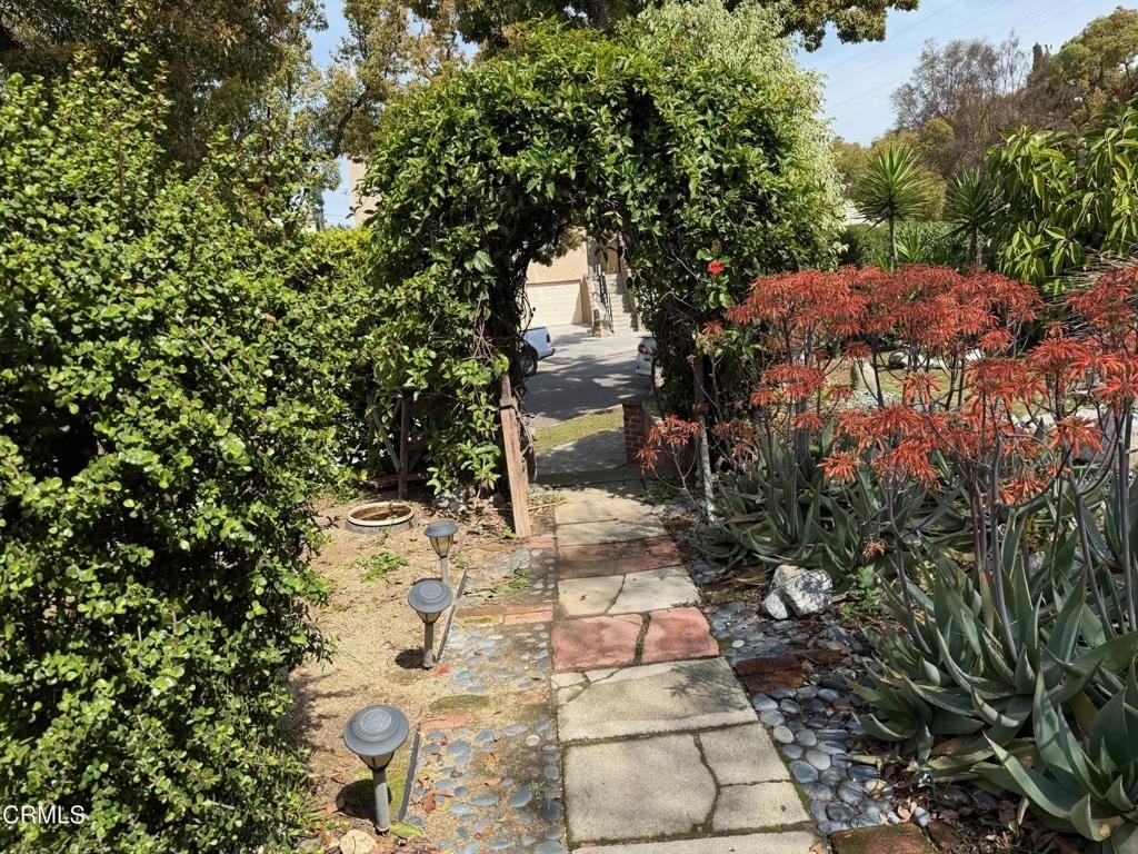 3216 Sherwood Avenue - Photo 1