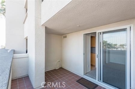 200 Pacific Coast Hwy - Photo 1