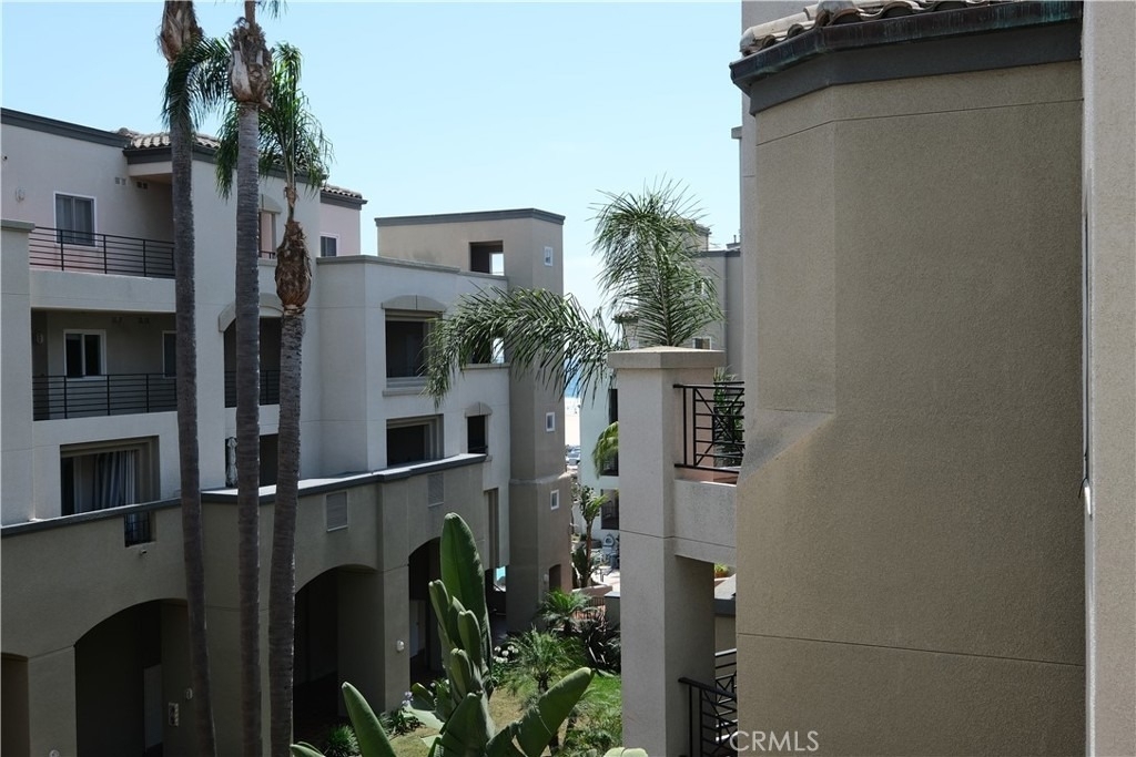 200 Pacific Coast Hwy - Photo 35