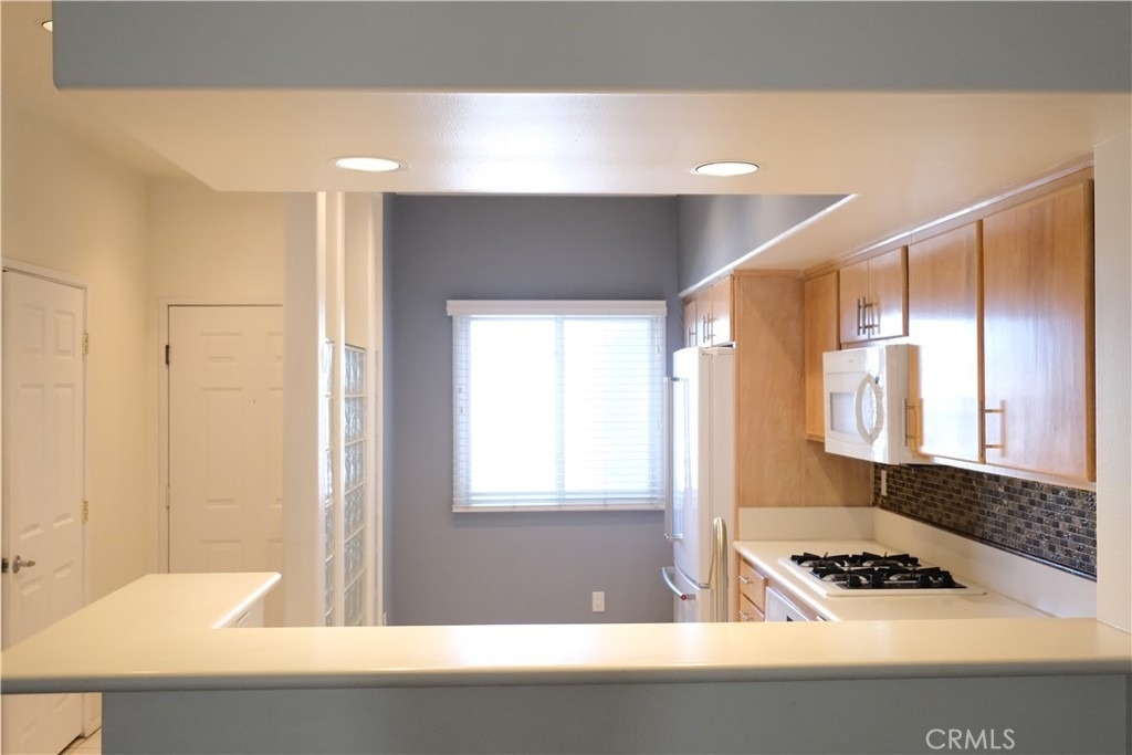 200 Pacific Coast Hwy - Photo 25