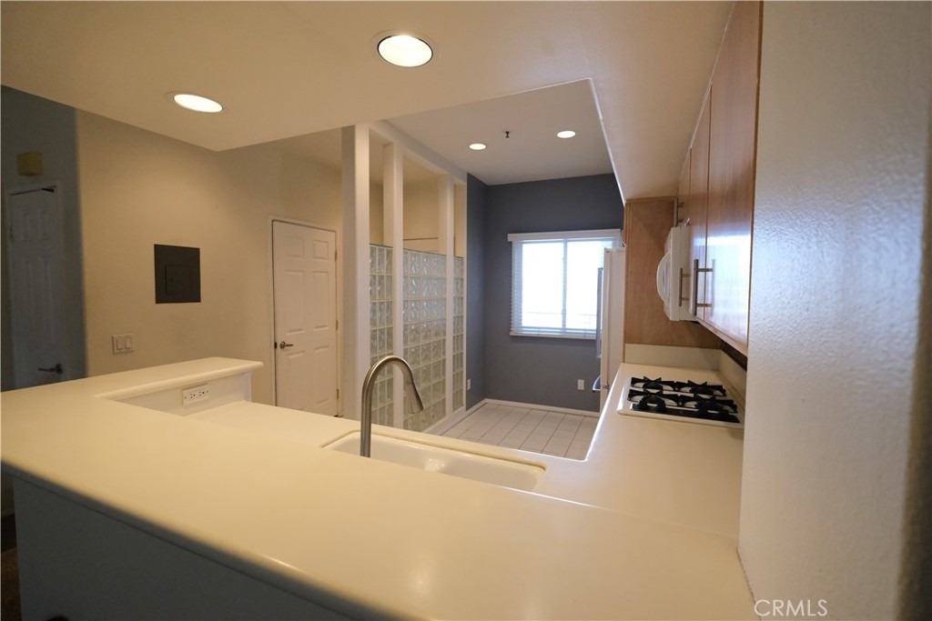 200 Pacific Coast Hwy - Photo 31