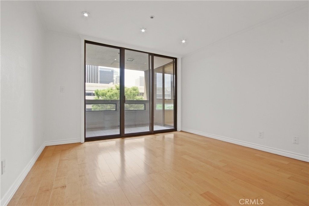 121 S Hope Street - Photo 8