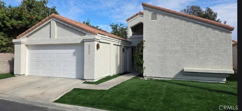 40768 Biscayne - Photo 0