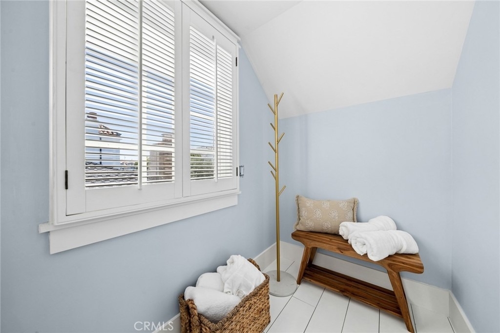 420 Acacia - Photo 16