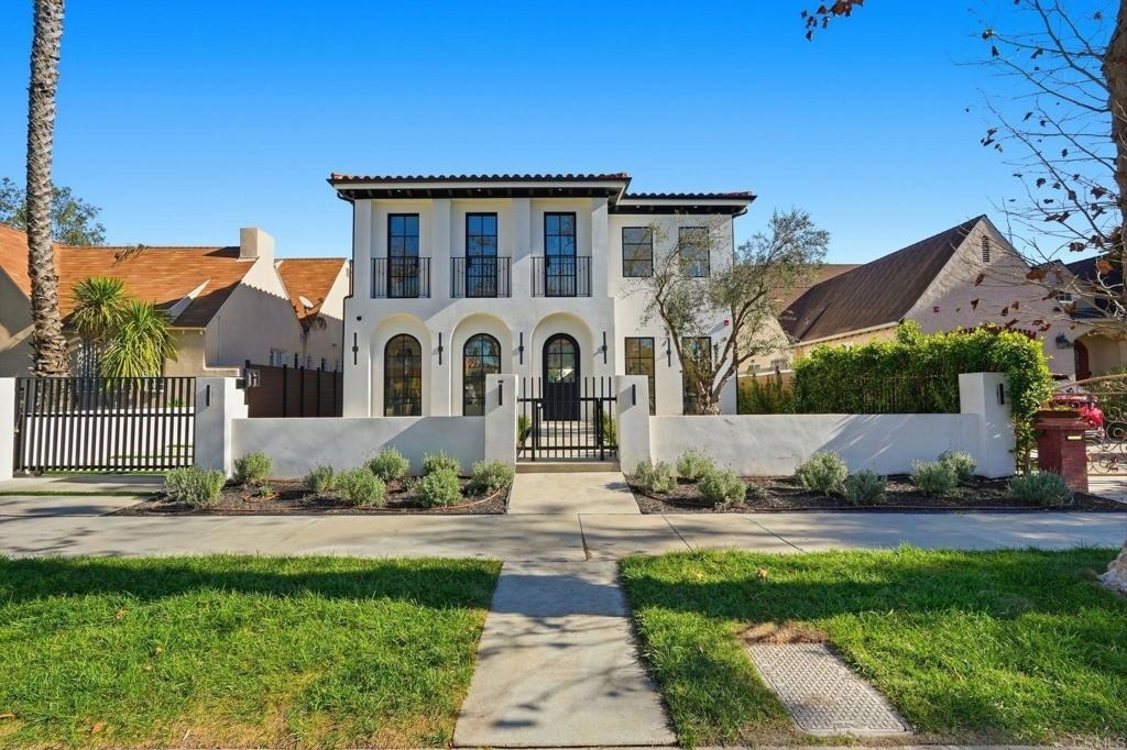 160 N Stanley Drive - Photo 3
