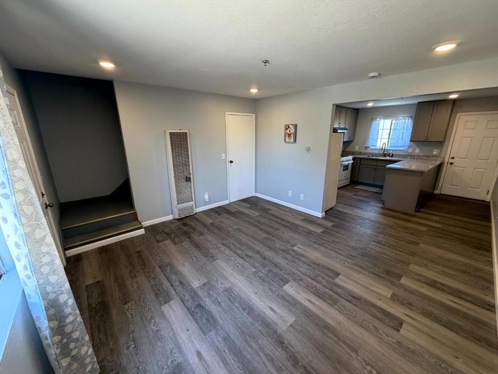 890 Rider Avenue - Photo 10