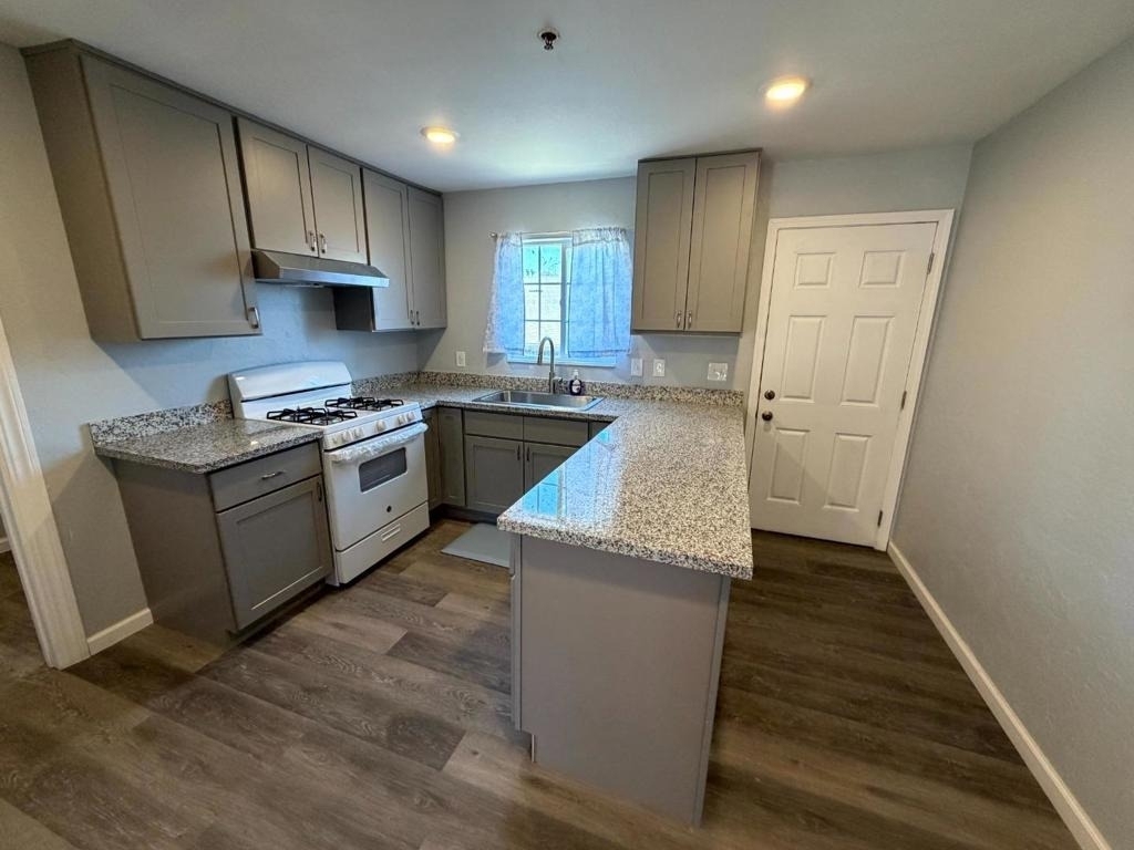 890 Rider Avenue - Photo 13