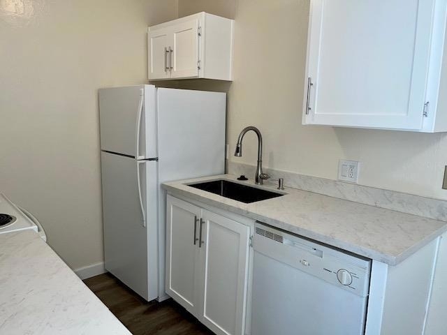 406 Boardwalk Avenue - Photo 2
