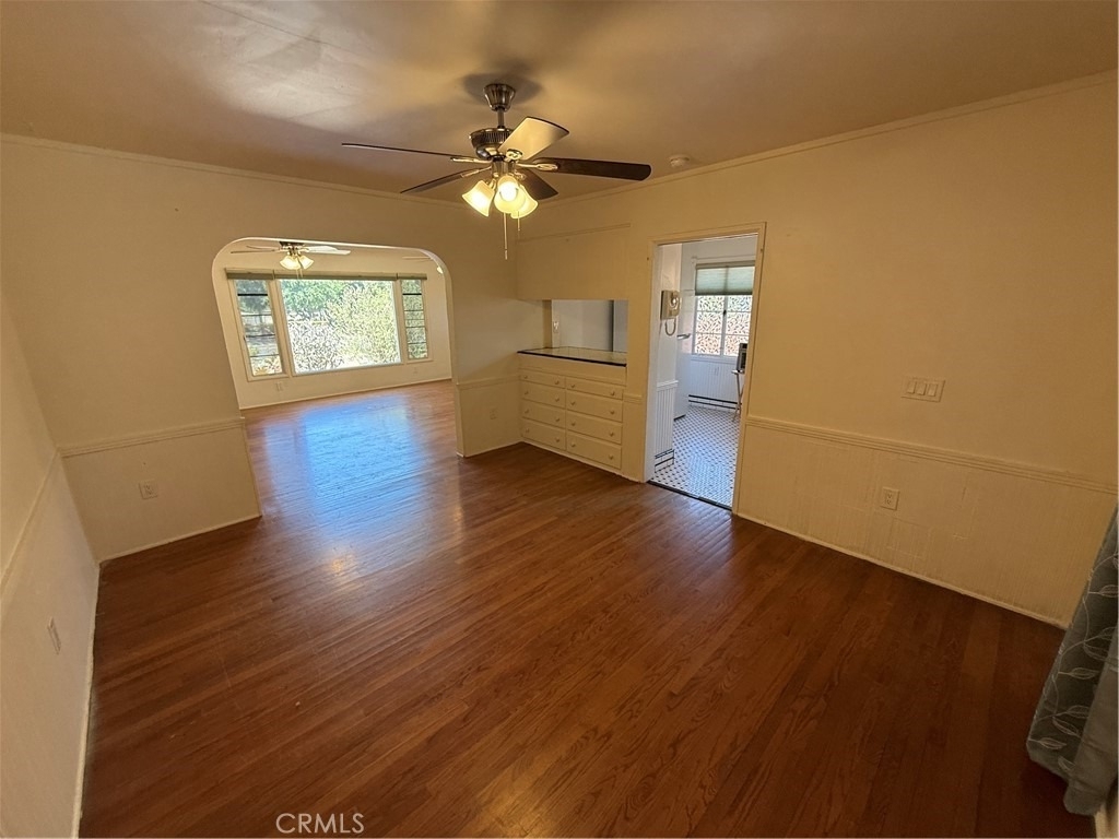 929 E Grand Boulevard - Photo 3