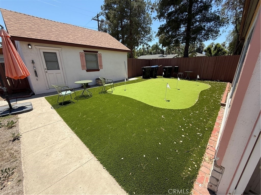 929 E Grand Boulevard - Photo 18