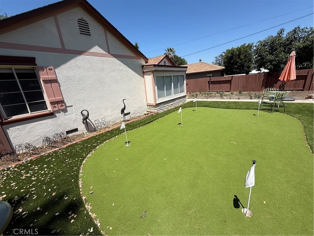 929 E Grand Boulevard - Photo 19