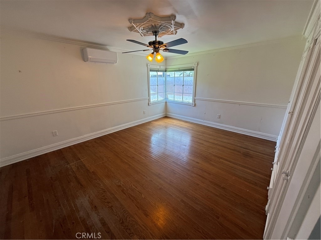 929 E Grand Boulevard - Photo 12