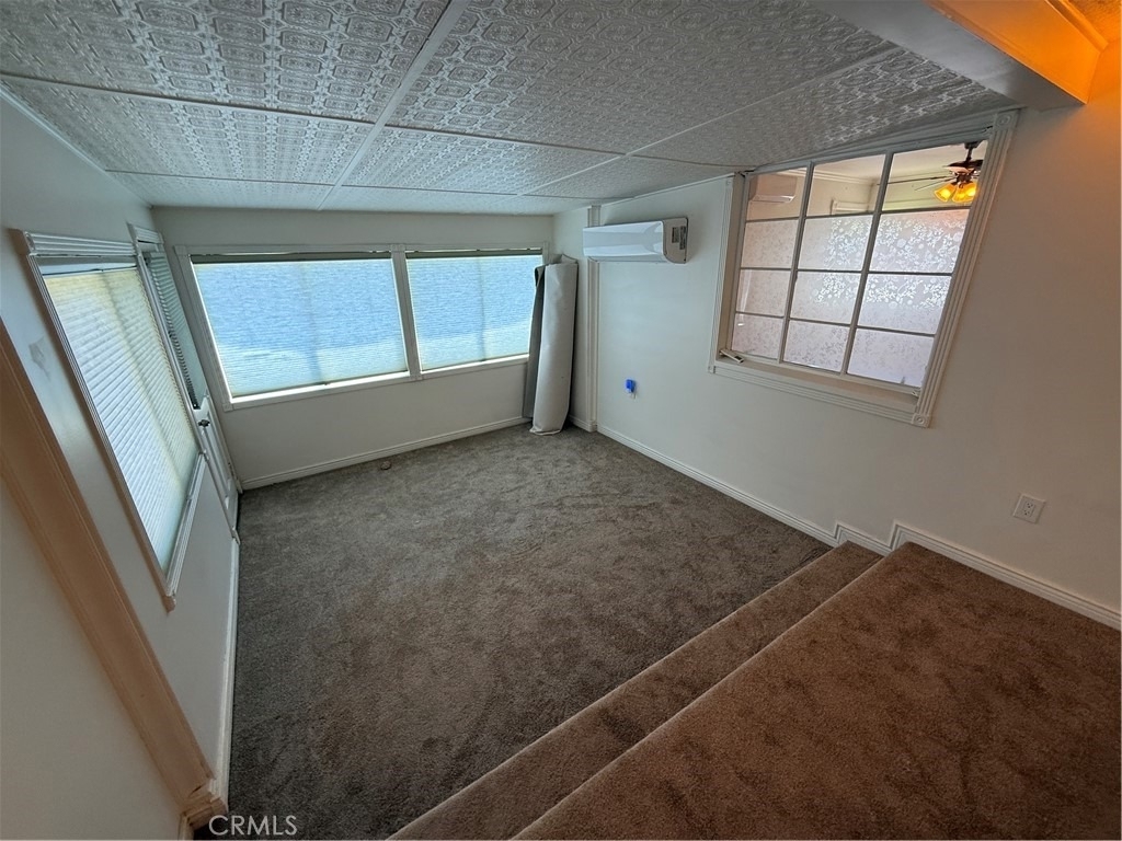 929 E Grand Boulevard - Photo 16