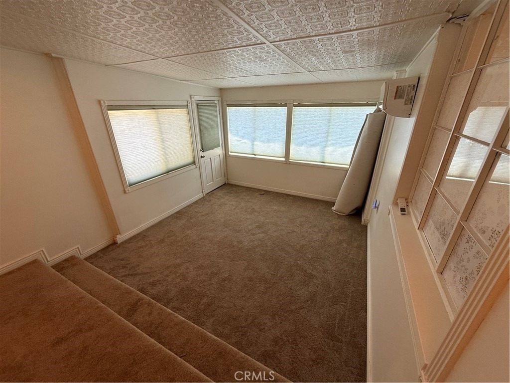 929 E Grand Boulevard - Photo 17