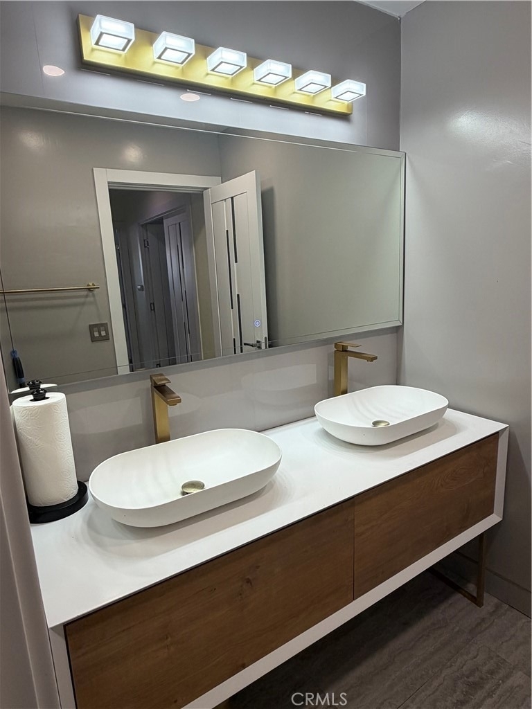15050 Sherman Way - Photo 19