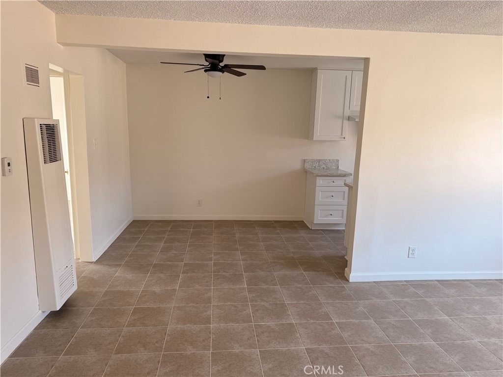11118 Newville Ave - Photo 4