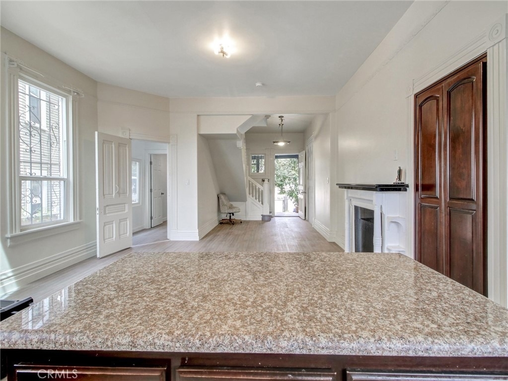 614 E 23rd - Photo 14