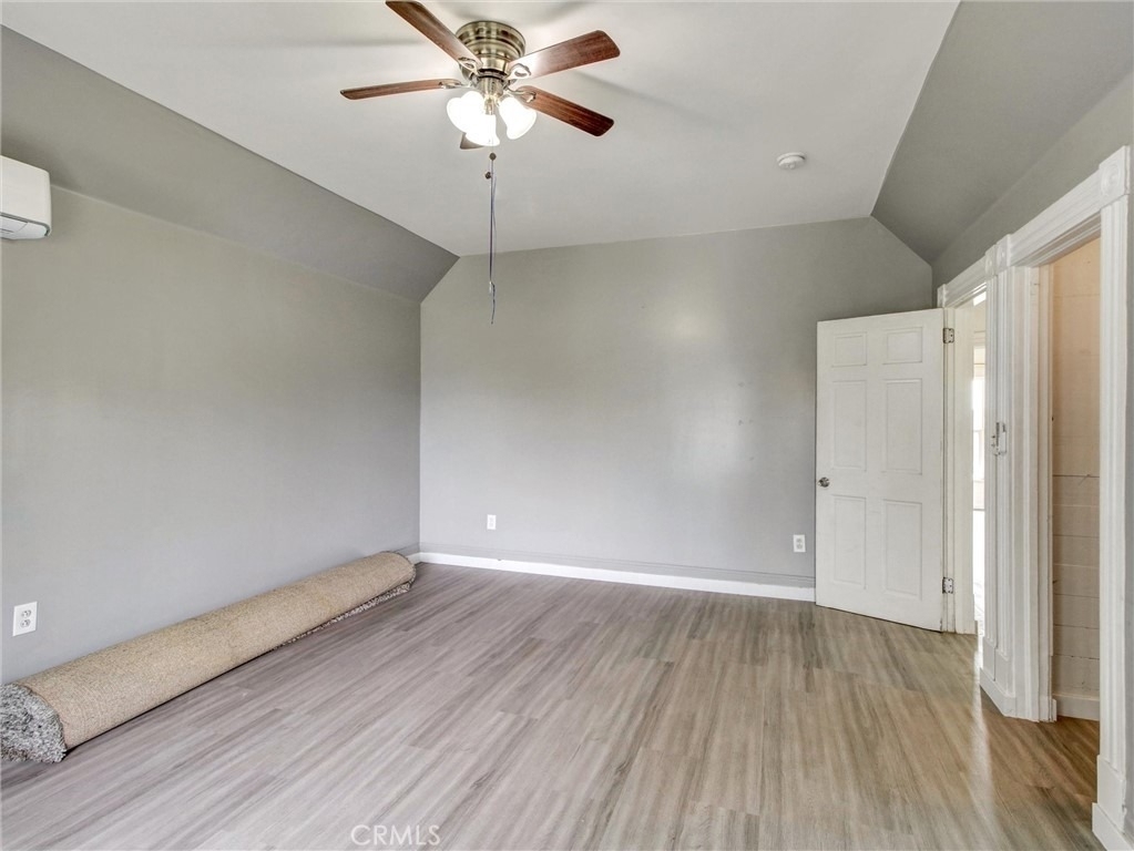 614 E 23rd - Photo 26