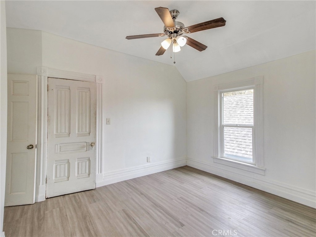 614 E 23rd - Photo 22