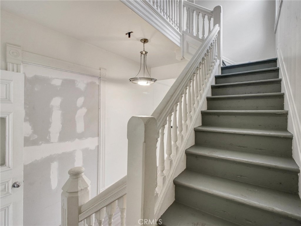 614 E 23rd - Photo 17