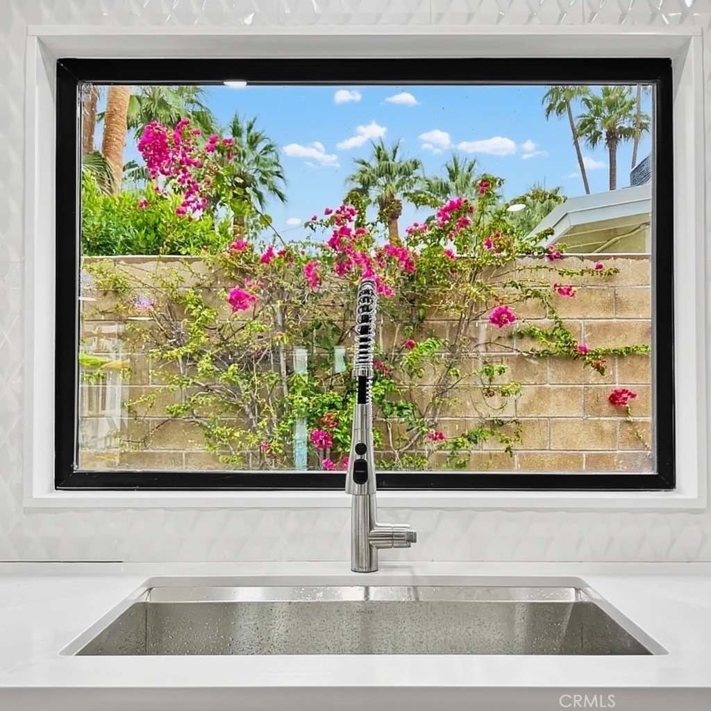 1523 E San Lorenzo - Photo 6