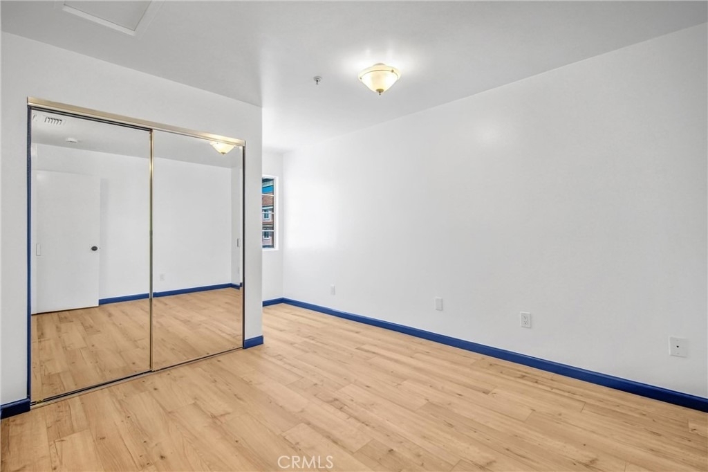 217 E Commonwealth - Photo 11