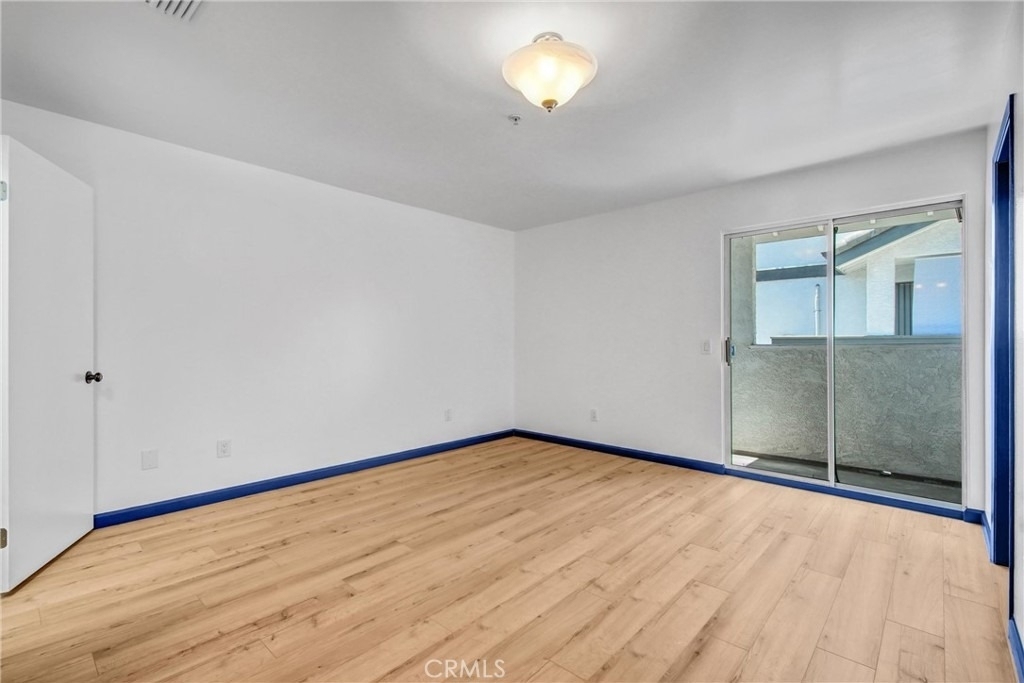217 E Commonwealth - Photo 13