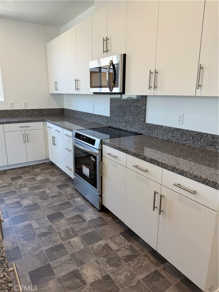 16651 Wyndham - Photo 0