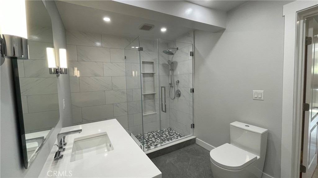 2183 Argyle Avenue - Photo 12