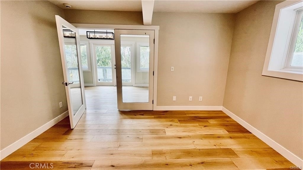 2183 Argyle Avenue - Photo 8