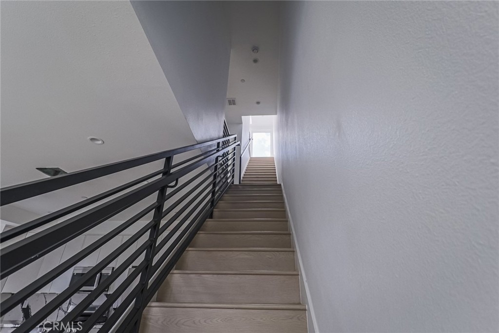 11814 Gilmore Street - Photo 19