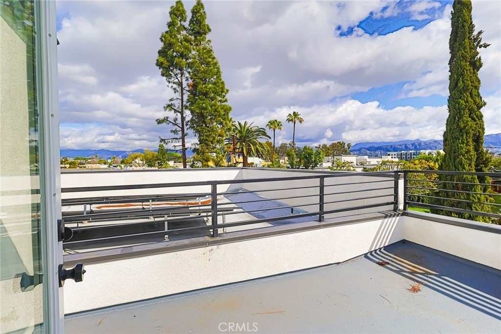 11814 Gilmore Street - Photo 38