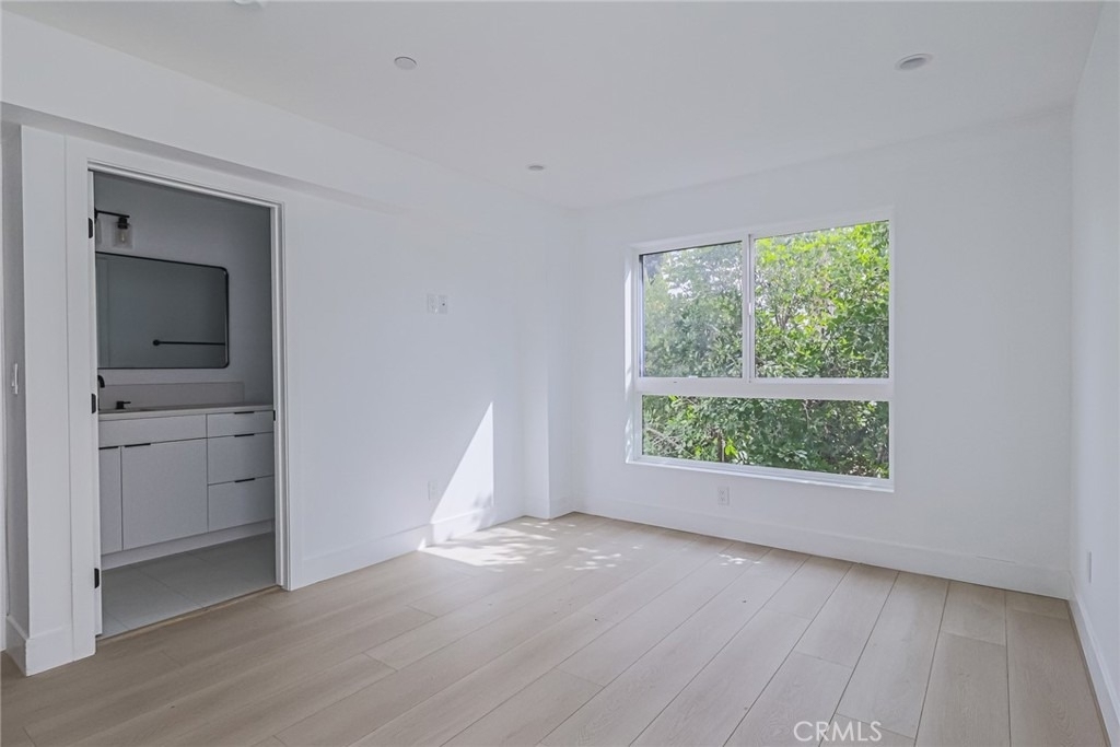 11814 Gilmore Street - Photo 28
