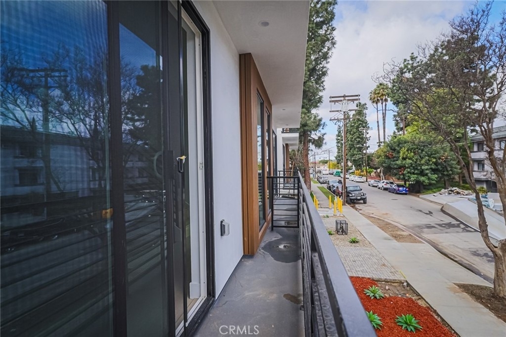 11814 Gilmore Street - Photo 18